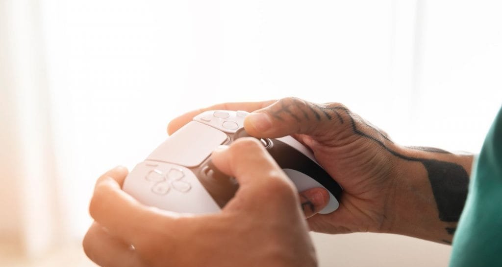 Controles do PlayStation funcionam no Xbox? Entenda as limitações e soluções - Imagem do artigo original