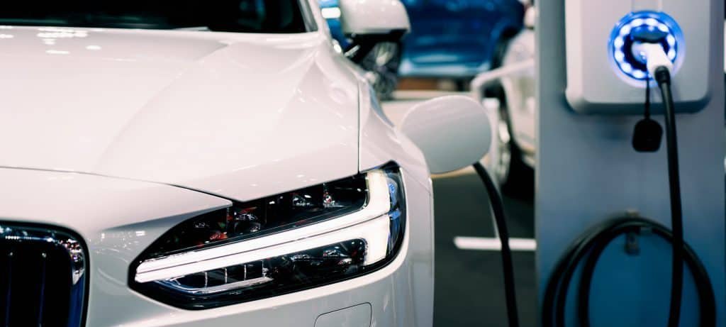 Europa impulsiona recorde de 20,7 milhões de carros elétricos vendidos em 2025 - Imagem do artigo original