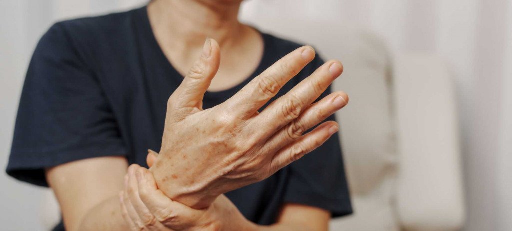 Cientistas criam fragmento proteico que protege neurônios e pode frear avanço do Parkinson - Imagem do artigo original