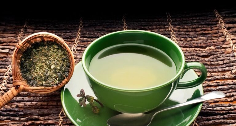 Três chás ajudam a reduzir estufamento e facilitam a digestão