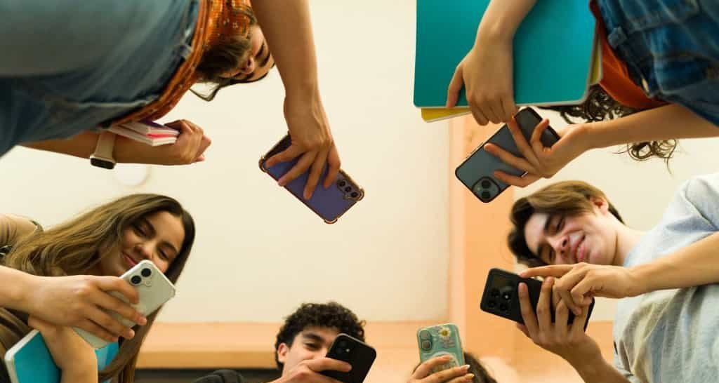 ECA Digital começa a valer e endurece proteção de crianças e adolescentes on-line - Imagem do artigo original