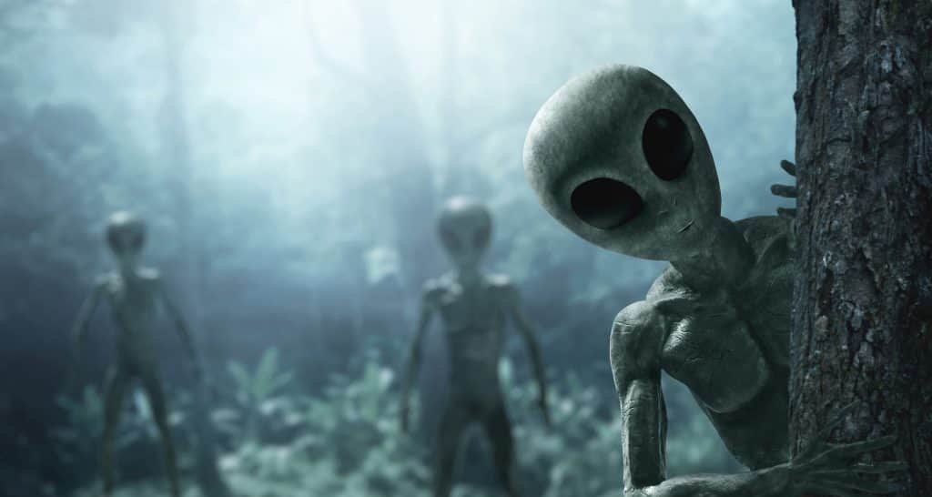 Trump diz que governo vai liberar em breve documentos “muito interessantes” sobre OVNIs - Imagem do artigo original