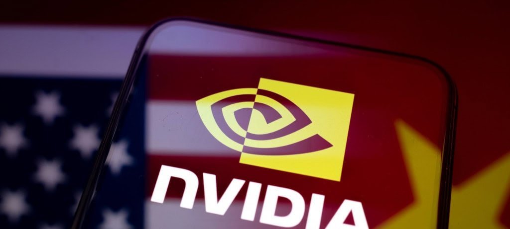 CEO da Nvidia acompanha Trump a Pequim para destravar venda de chips H200 - Imagem do artigo original