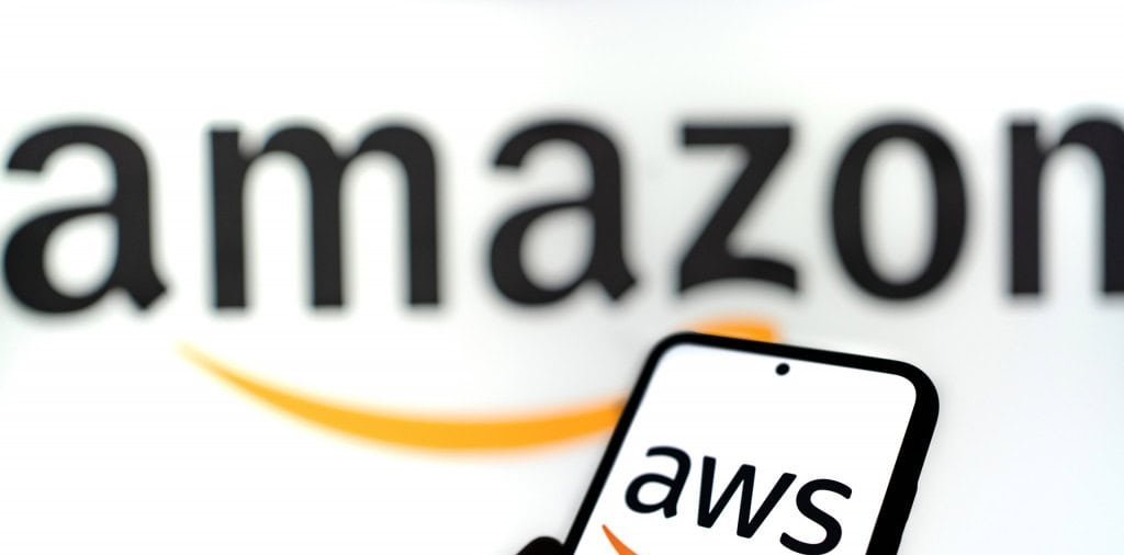 CEO da AWS diz que IA não causará demissões em massa e destaca ganhos de produtividade - Imagem do artigo original