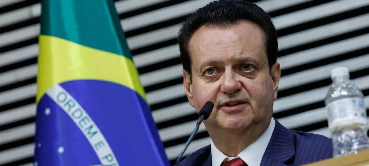 Kassab afirma que Flávio Bolsonaro continuará na disputa pelo Planalto em 2026 - Imagem do artigo