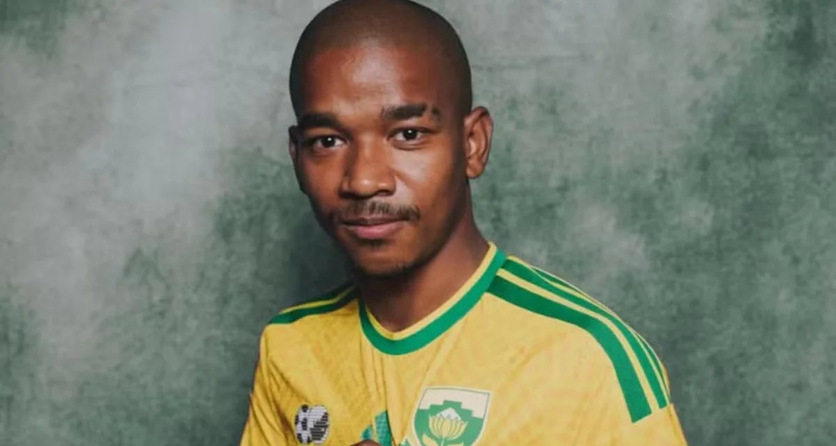 Polícia sul-africana apura morte do meio-campista Jayden Adams, de 25 anos - Imagem do artigo