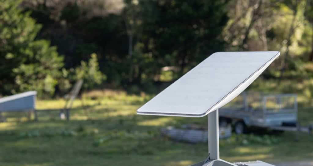 Starlink V5: nova antena residencial encolhe, pesa menos e corta gasto de energia - Imagem do artigo original