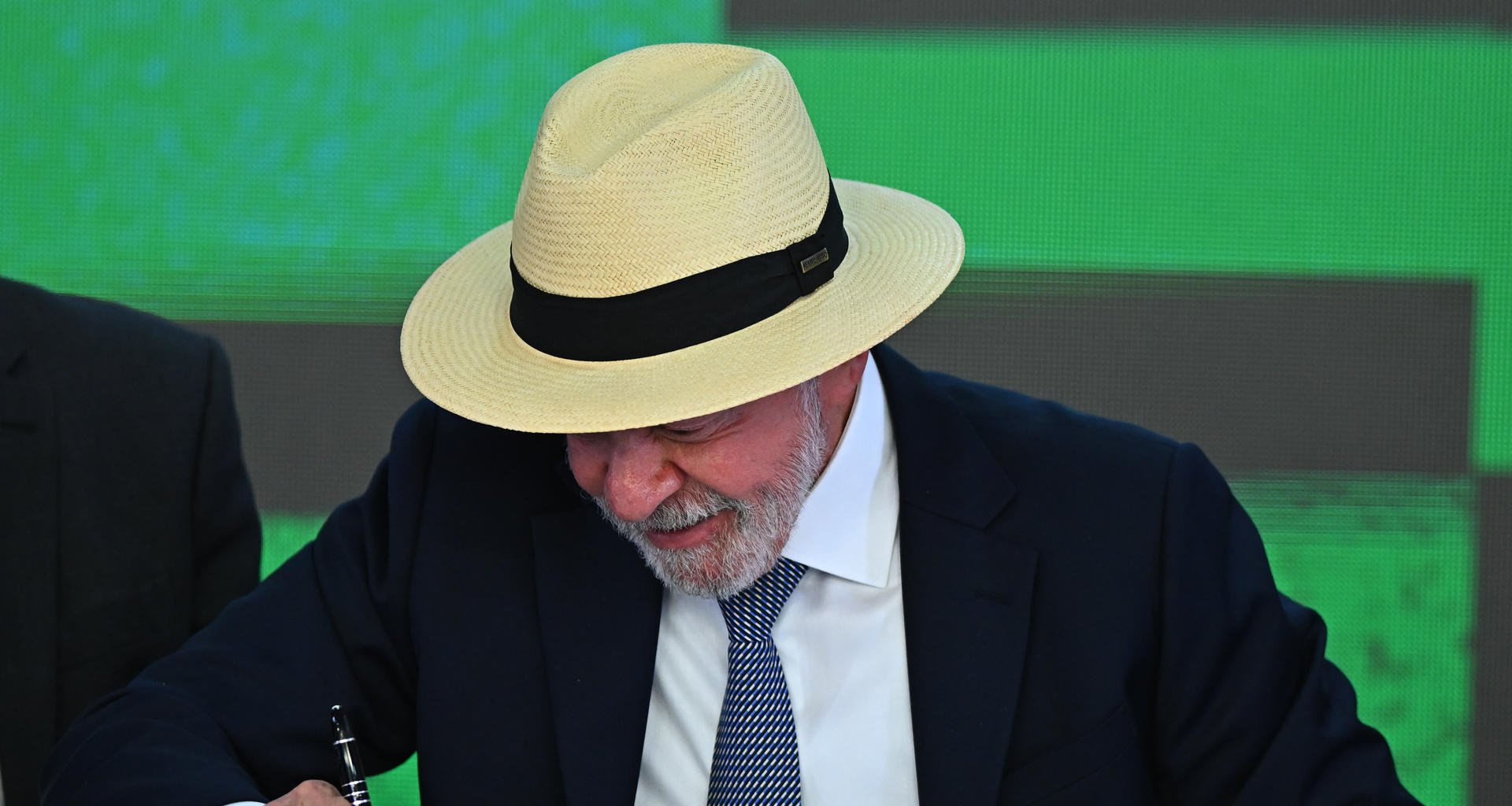 Lula aprova lei que agrava punições para crimes de abuso sexual infantil na internet - Imagem do artigo
