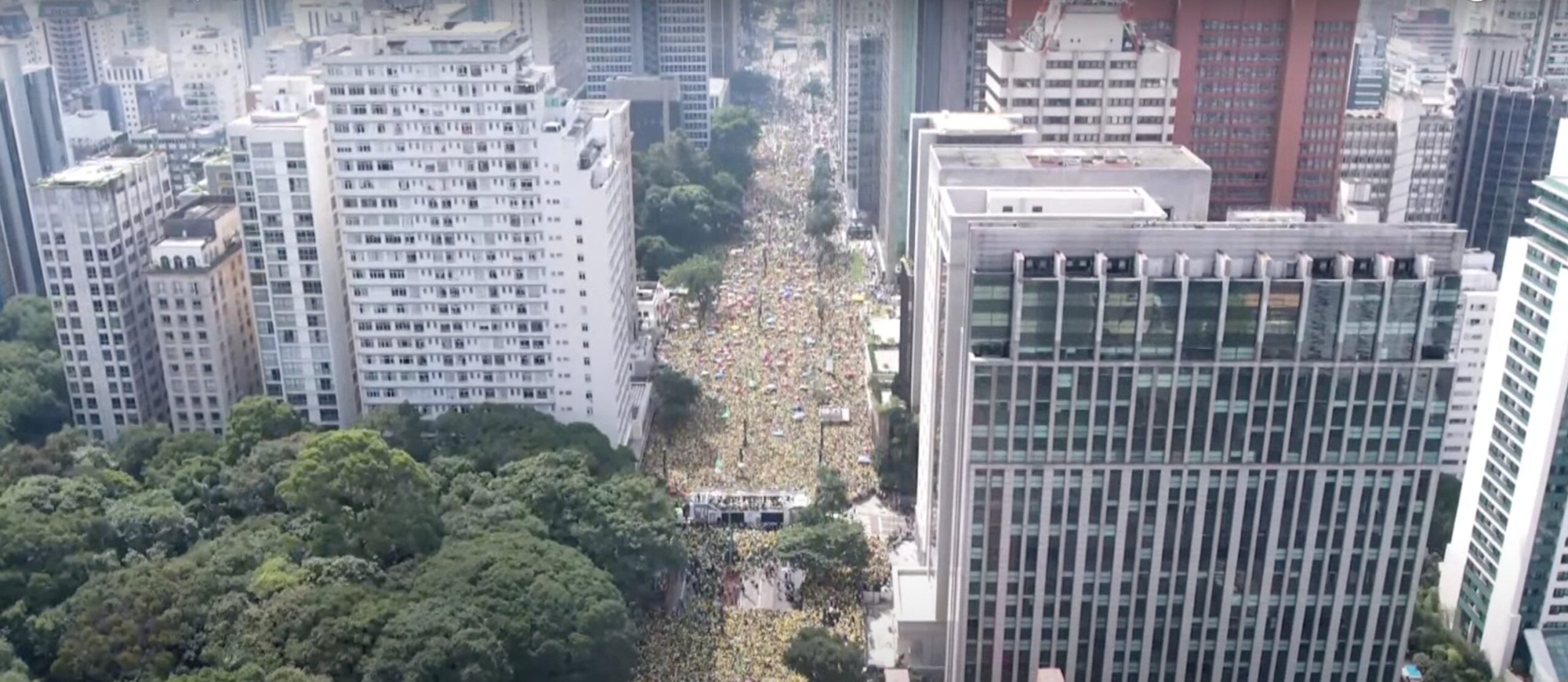 Flávio Bolsonaro prepara ato de 7 de Setembro na Paulista para medir força eleitoral - Imagem do artigo