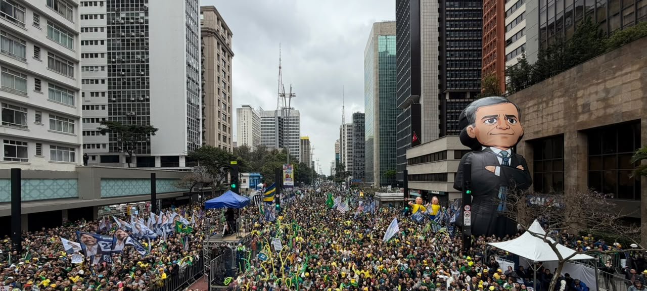 Manifestações de 7 de Setembro reúnem críticas a Lula e ao STF e demonstram apoio a André Mendonça - Imagem do artigo