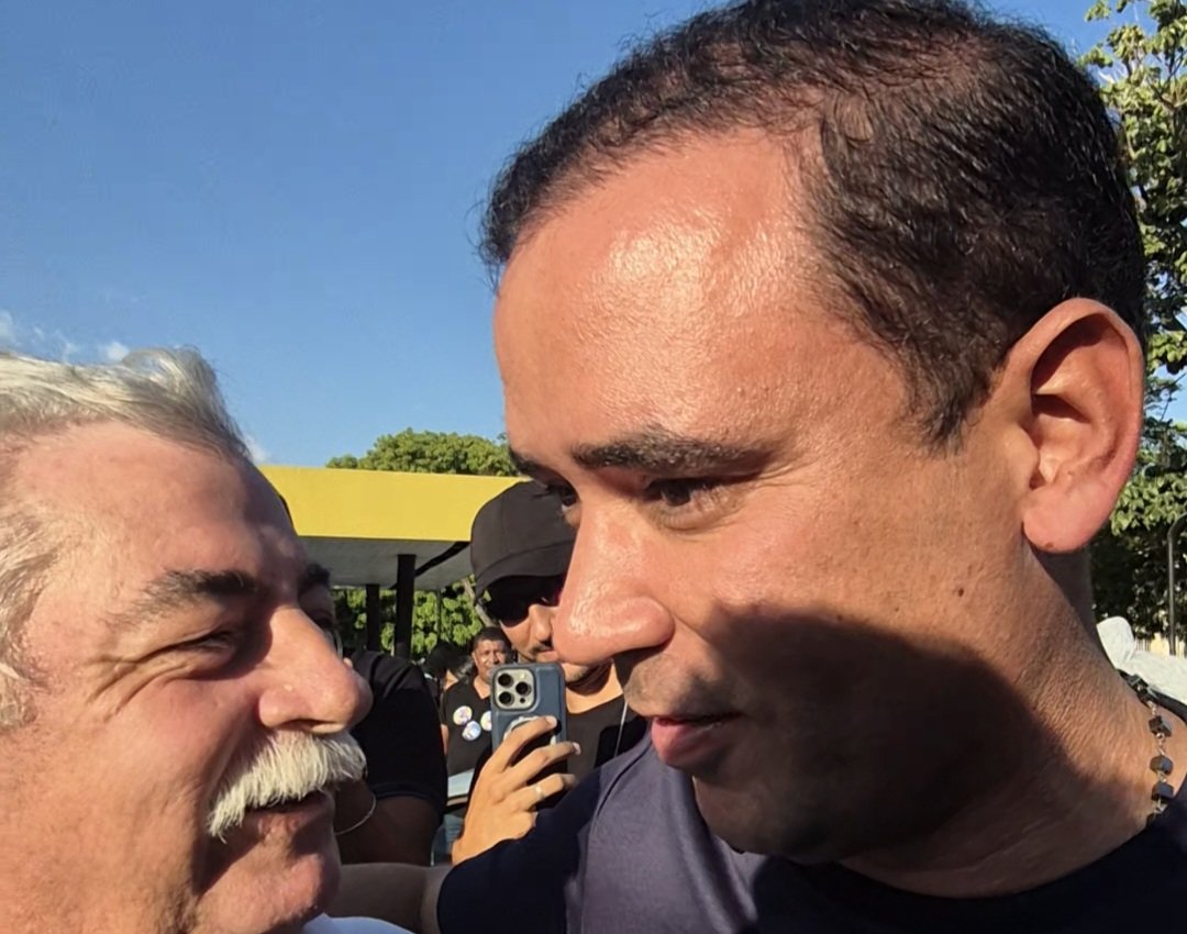 Candidato Vicentinho recusa entrevista em Gurupi e vira as costas para repórter - Imagem do artigo